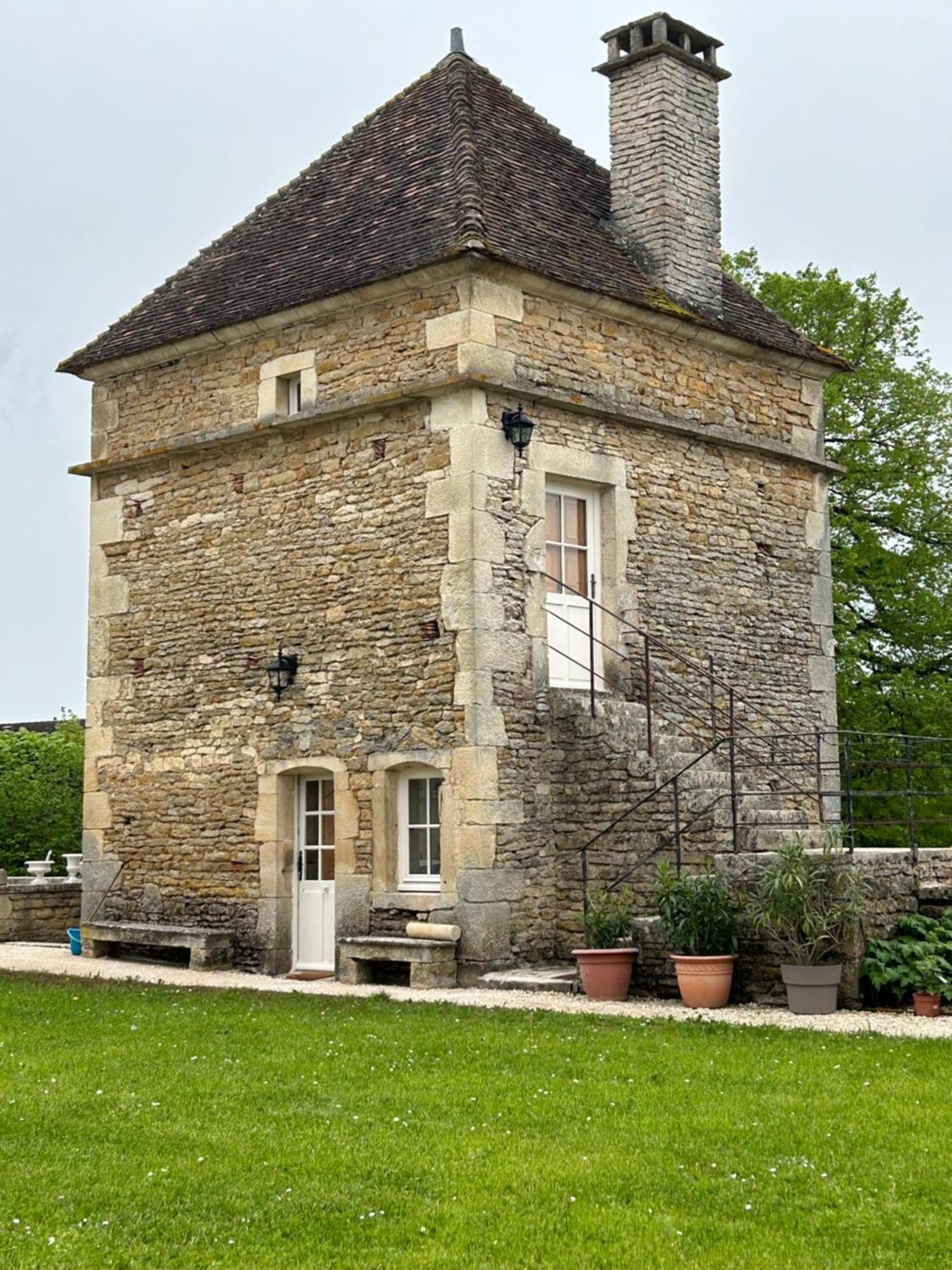 La Buffonnerie Bed & Breakfast Moutiers-Saint-Jean Eksteriør bilde